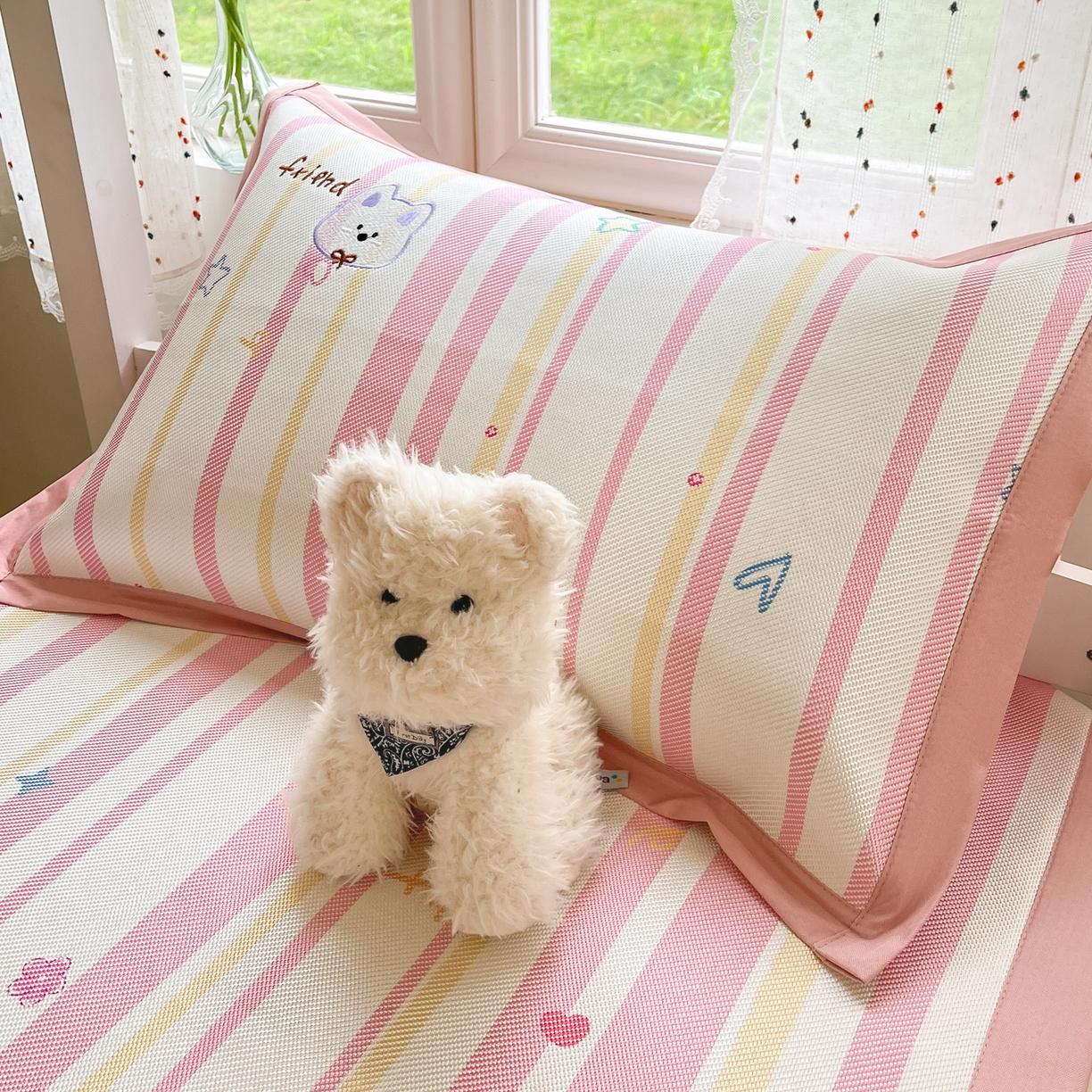 91家纺网 家纺一手货源 找家纺 （总）雅居纺家纺 2026新款A类加厚三明治底绣花冰藤席学生宿舍床床单款凉席席子