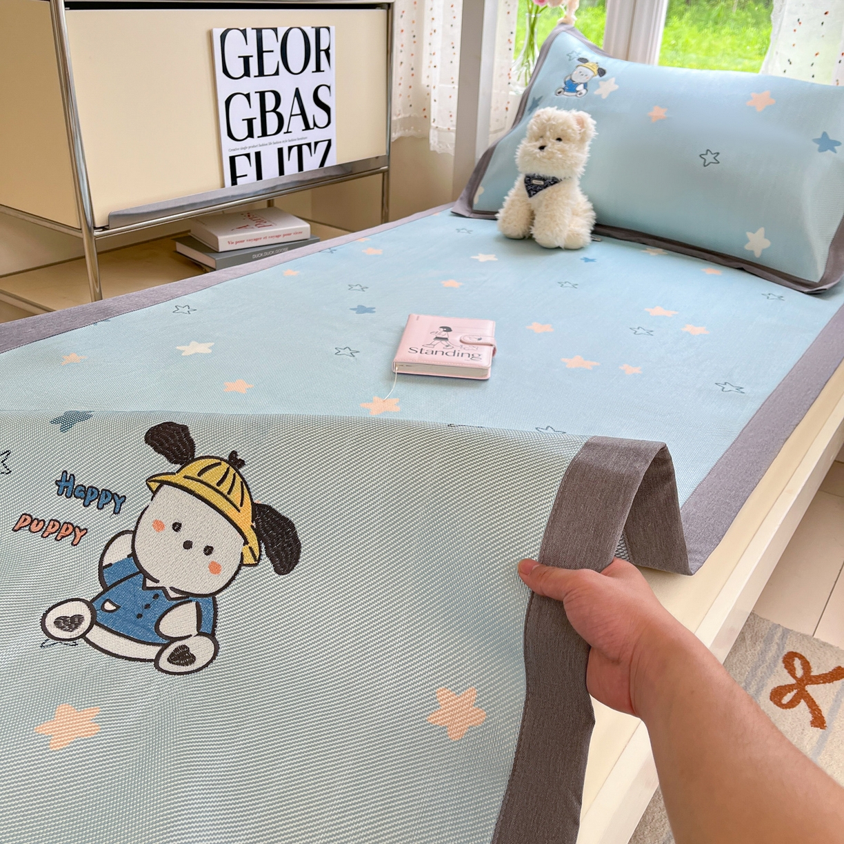 91家纺网 家纺一手货源 找家纺 雅居纺家纺 2026新款A类加厚三明治底绣花冰藤席学生宿舍床床单款凉席席子 动感小狗