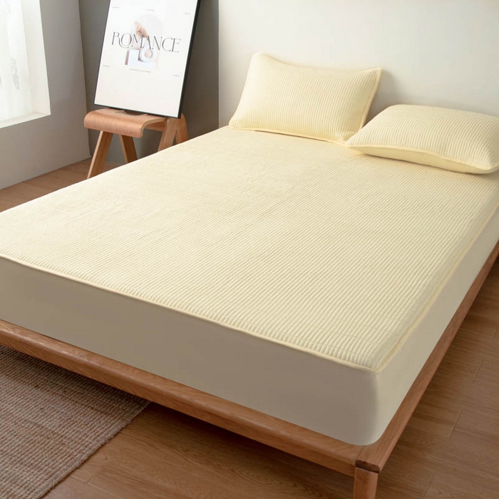 91家纺网 家纺一手货源 找家纺 宇淳国际 2026新款美人条A类水洗棉夹棉床笠三件套 奶黄