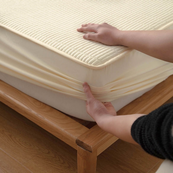 91家纺网 家纺一手货源 找家纺 宇淳国际 2026新款美人条A类水洗棉夹棉床笠三件套 奶黄