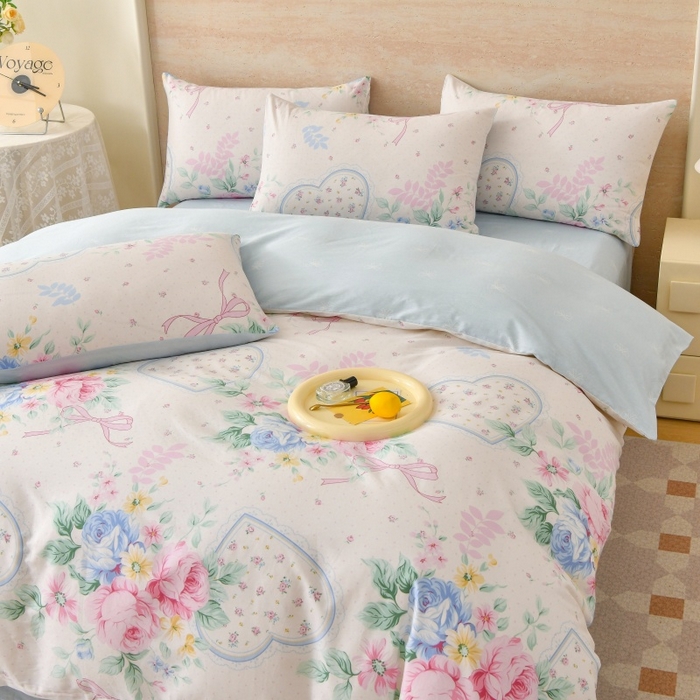 91家纺网 家纺一手货源 找家纺 宇彬家纺 2026直播新款13070全棉纯棉印花单双人被套喷气小清新简约热款学生被罩 粉蓝心韵