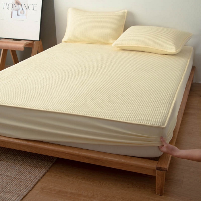 91家纺网 家纺一手货源 找家纺 宇淳国际 2026新款美人条A类水洗棉夹棉床笠三件套 奶黄