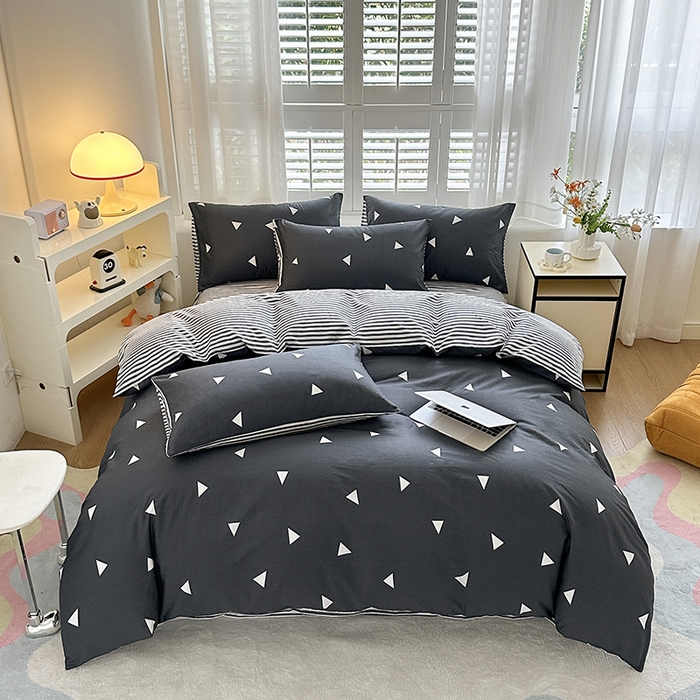 91家纺网 家纺一手货源 找家纺 宇彬家纺 2026直播新款13070全棉纯棉印花单双人被套喷气小清新简约热款学生被罩 爱巢