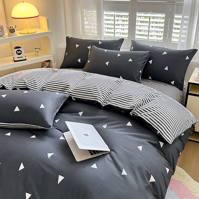 91家纺网 家纺一手货源 找家纺 宇彬家纺 2026直播新款13070全棉纯棉印花单双人被套喷气小清新简约热款学生被罩 爱巢