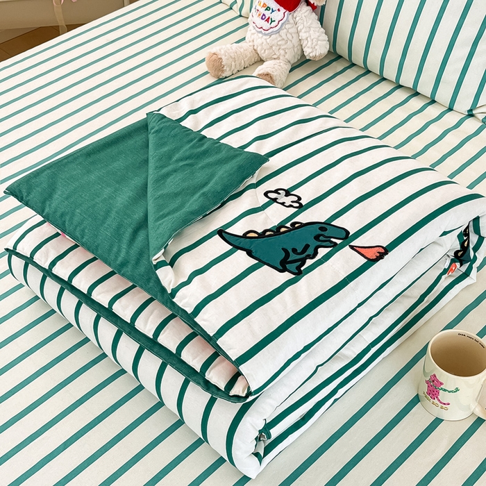 91家纺网 家纺一手货源 找家纺 雅居纺家纺 2024新款高克重印花牛奶绒单被套 兰墨花朵