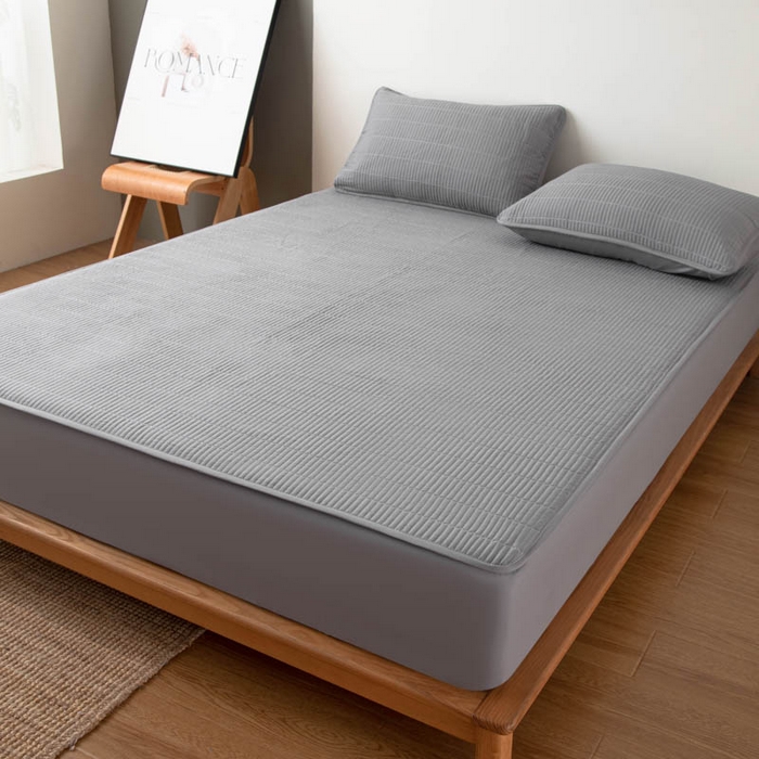 91家纺网 家纺一手货源 找家纺 宇淳国际 2026新款美人条A类水洗棉夹棉床笠三件套 浅灰