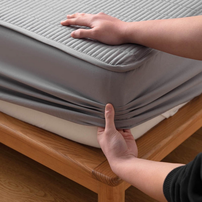 91家纺网 家纺一手货源 找家纺 宇淳国际 2026新款美人条A类水洗棉夹棉床笠三件套 浅灰