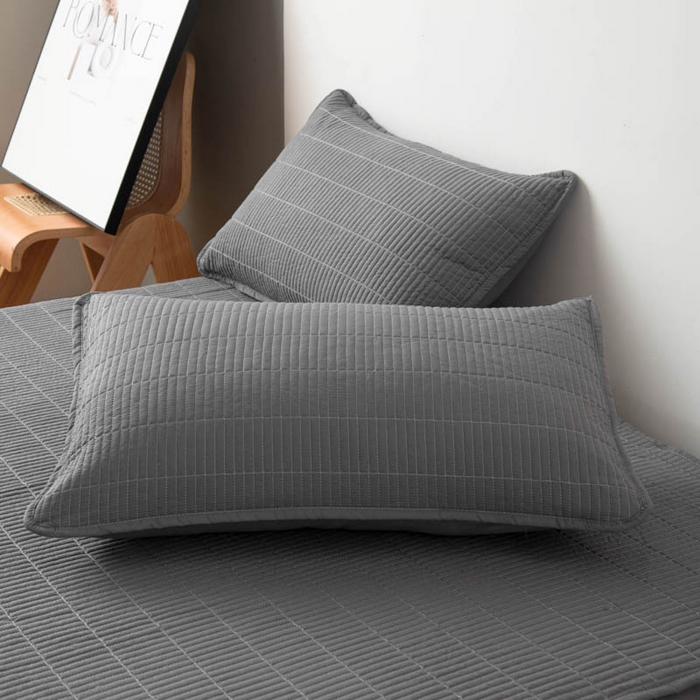 91家纺网 家纺一手货源 找家纺 宇淳国际 2026新款美人条A类水洗棉夹棉床笠三件套 深灰