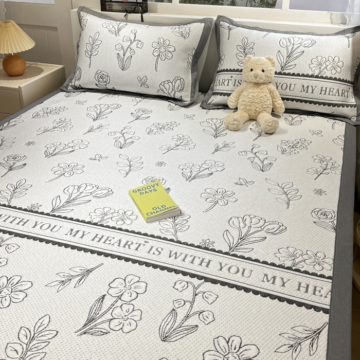 91家纺网 家纺一手货源 找家纺 雅居纺家纺 2026新款A类加厚三明治底提花小清新凉感席床单款凉席席子 复古花园