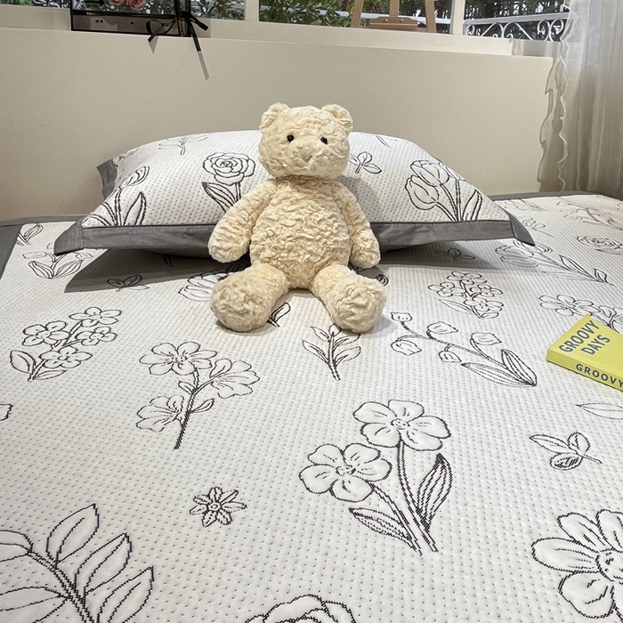 91家纺网 家纺一手货源 找家纺 雅居纺家纺 2026新款A类加厚三明治底提花小清新凉感席床单款凉席席子 复古花园