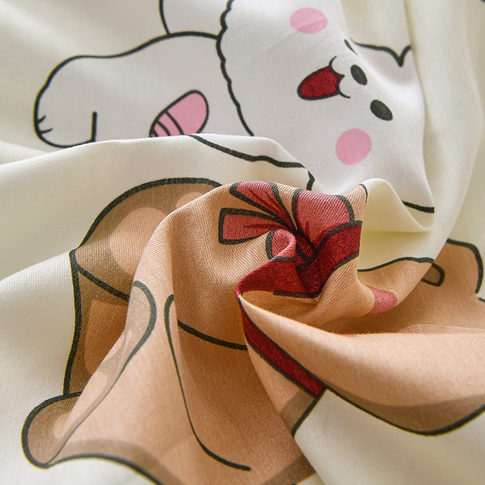 91家纺网 家纺一手货源 找家纺 宇彬家纺 2026直播新款13070全棉纯棉印花单双人被套喷气小清新简约热款学生被罩 熊和兔