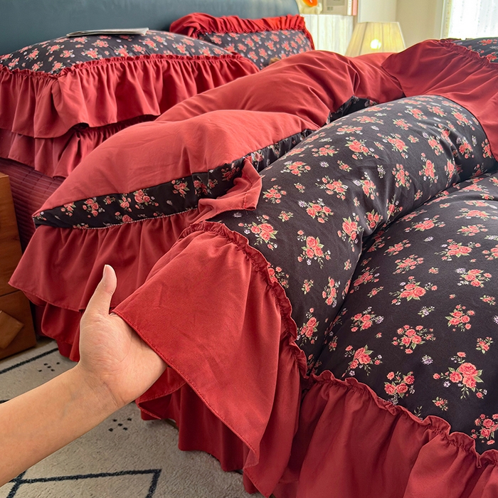 91家纺网 家纺一手货源 找家纺 锦格家纺 2026春夏新款古法水洗棉花边床盖款四件套 花知晓