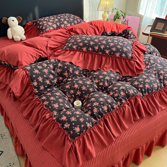 91家纺网 家纺一手货源 找家纺 锦格家纺 2026春夏新款古法水洗棉花边床盖款四件套 花知晓