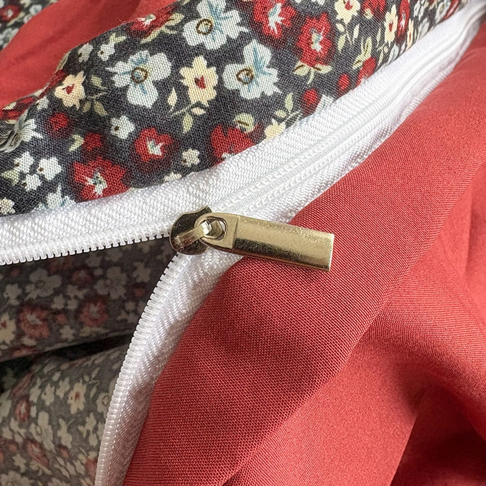 91家纺网 家纺一手货源 找家纺 锦格家纺 2026春夏新款古法水洗棉花边床盖款四件套 艾米娜-红