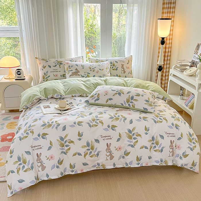 91家纺网 家纺一手货源 找家纺 宇彬家纺 2026直播新款13070全棉纯棉印花单双人被套喷气小清新简约热款学生被罩 秘境(新)