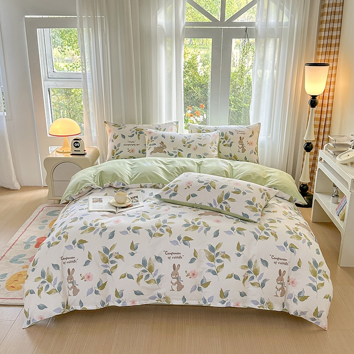 91家纺网 家纺一手货源 找家纺 宇彬家纺 2026直播新款13070全棉纯棉印花单双人被套喷气小清新简约热款学生被罩 秘境(新)