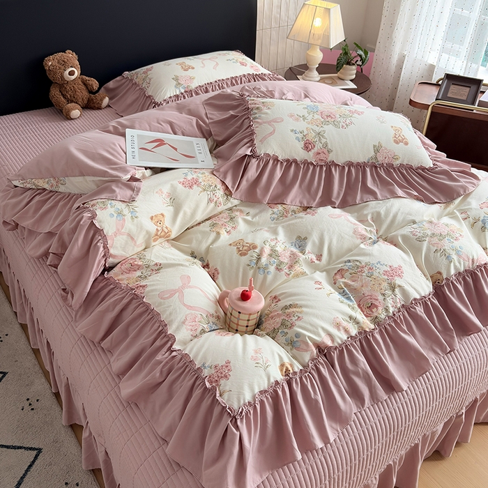 91家纺网 家纺一手货源 找家纺 锦格家纺 2026春夏新款古法水洗棉花边床盖款四件套 花慕里