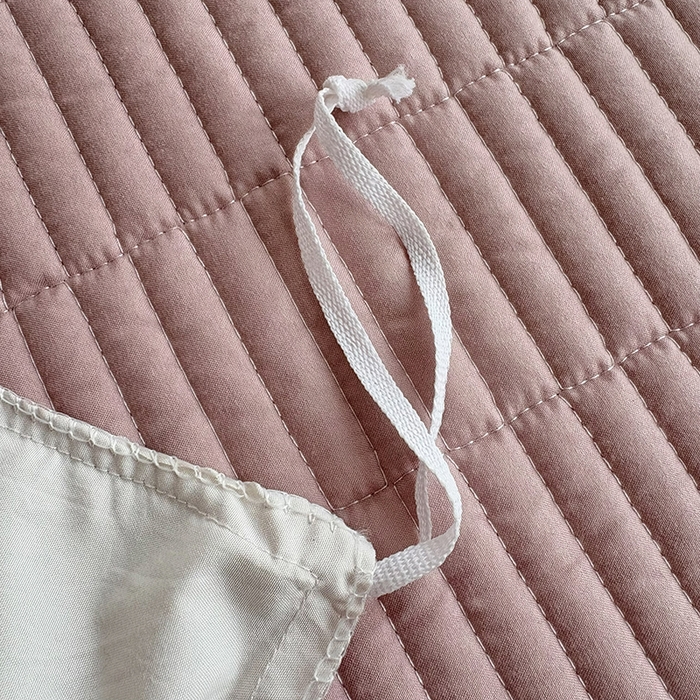 91家纺网 家纺一手货源 找家纺 锦格家纺 2026春夏新款古法水洗棉花边床盖款四件套 花慕里