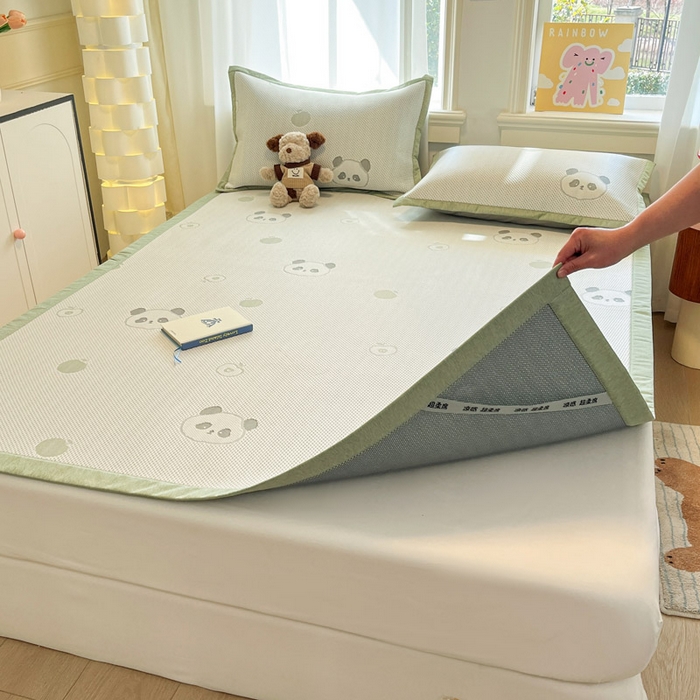 91家纺网 家纺一手货源 找家纺 雅居纺家纺 2026新款A类加厚三明治底提花小清新凉感席床单款凉席席子 平安熊猫