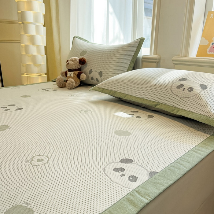 91家纺网 家纺一手货源 找家纺 雅居纺家纺 2026新款A类加厚三明治底提花小清新凉感席床单款凉席席子 平安熊猫