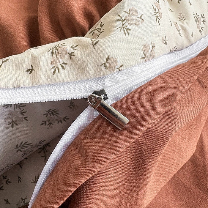 91家纺网 家纺一手货源 找家纺 锦格家纺 2026春夏新款古法水洗棉花边床盖款四件套 花漾小兔