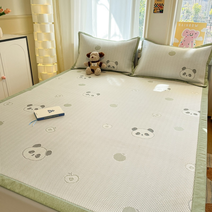 91家纺网 家纺一手货源 找家纺 雅居纺家纺 2026新款A类加厚三明治底提花小清新凉感席床单款凉席席子 平安熊猫