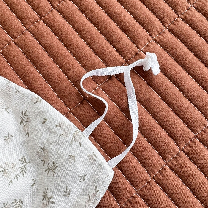 91家纺网 家纺一手货源 找家纺 锦格家纺 2026春夏新款古法水洗棉花边床盖款四件套 花漾小兔