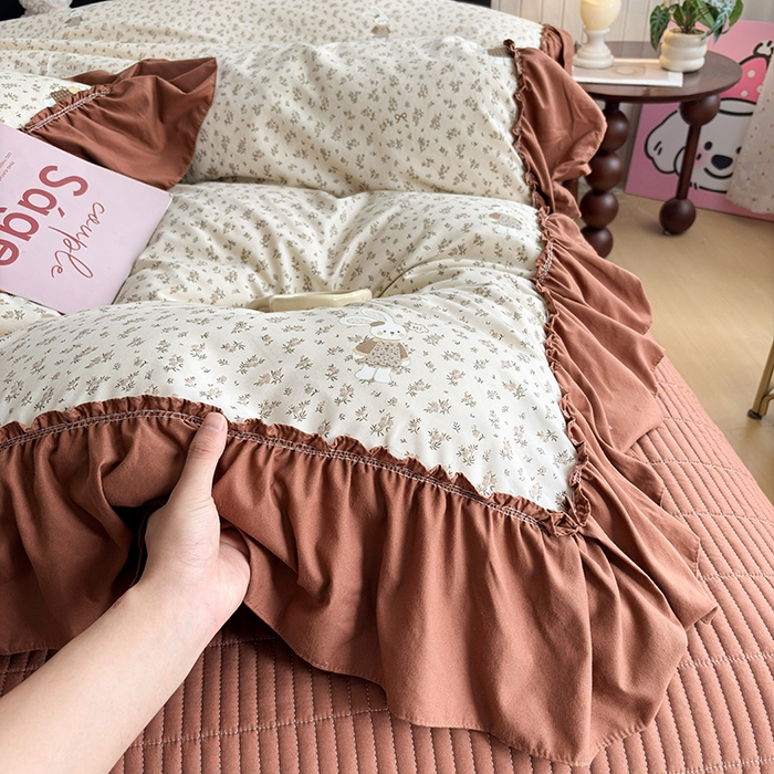 91家纺网 家纺一手货源 找家纺 锦格家纺 2026春夏新款古法水洗棉花边床盖款四件套 花漾小兔