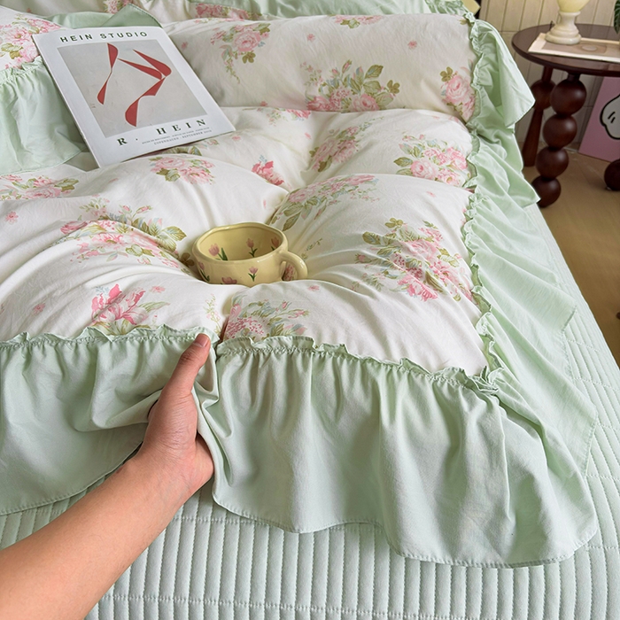 91家纺网 家纺一手货源 找家纺 锦格家纺 2026春夏新款古法水洗棉花边床盖款四件套 清花若雨