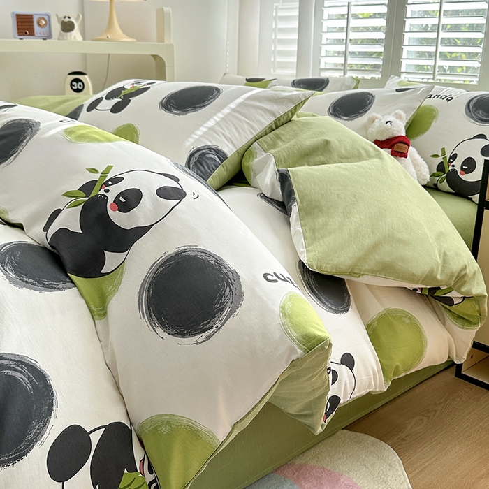 91家纺网 家纺一手货源 找家纺 宇彬家纺 2026直播新款13070全棉纯棉印花单双人被套喷气小清新简约热款学生被罩 熊猫乐园