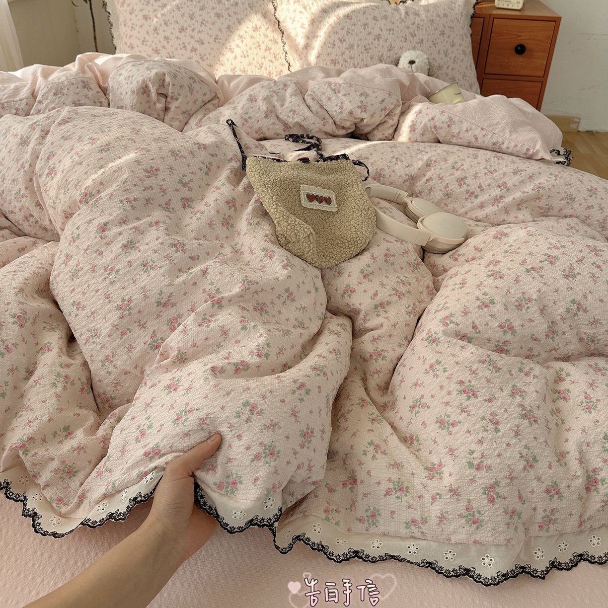 91家纺网 家纺一手货源 找家纺 （总）顾里家纺 2026新款法式复古花边三层纱四件套（会员-2元）