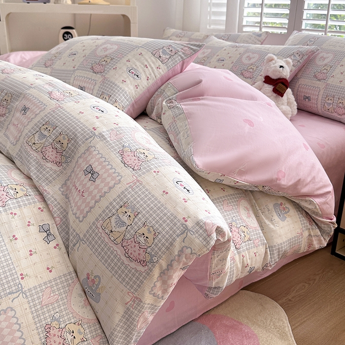 91家纺网 家纺一手货源 找家纺 宇彬家纺 2026直播新款13070全棉纯棉印花单双人被套喷气小清新简约热款学生被罩 哈基咪