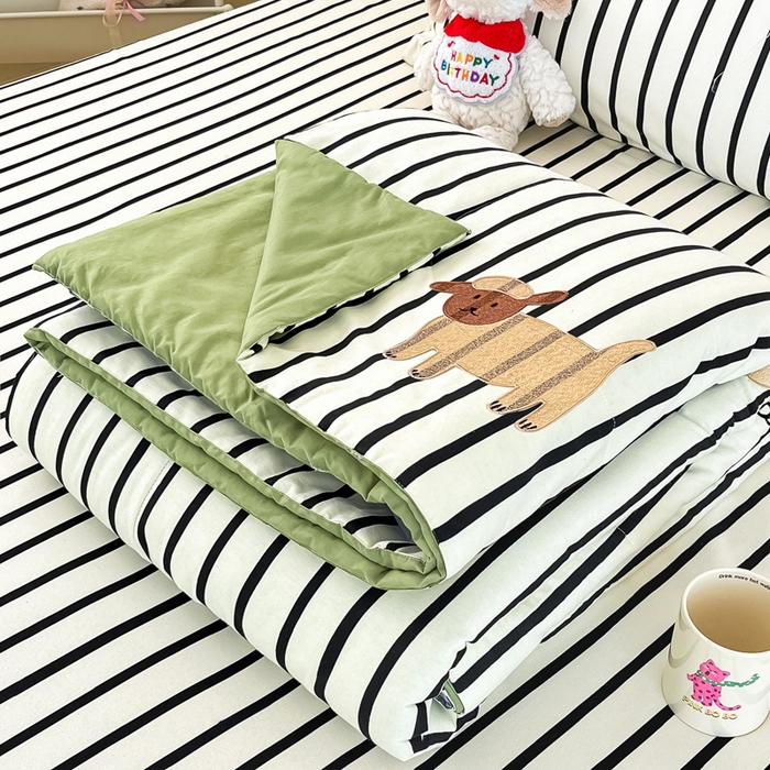 91家纺网 家纺一手货源 找家纺 雅居纺家纺 2026新款全棉绣花夏被夏凉被空调被可配同款老粗布四件套 夏被-小绵羊