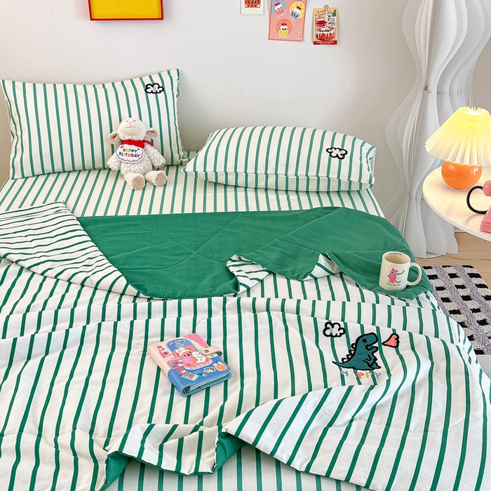 91家纺网 家纺一手货源 找家纺 雅居纺家纺 2026新款全棉绣花夏被夏凉被空调被可配同款老粗布四件套 夏被-Happy恐龙