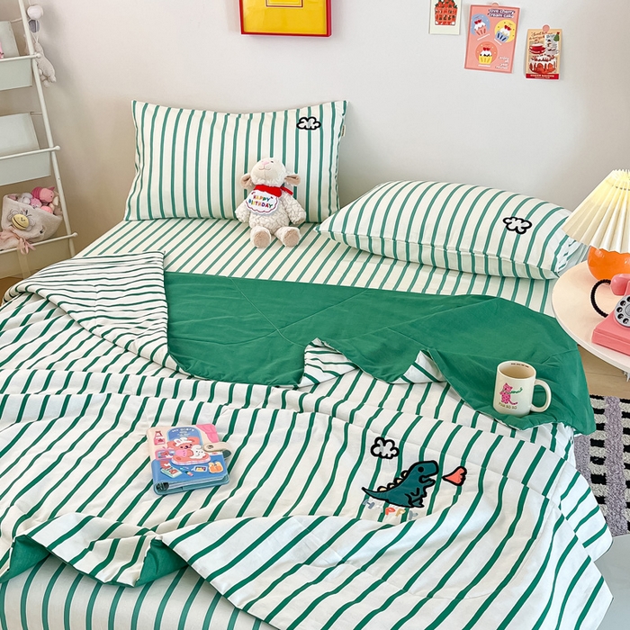 91家纺网 家纺一手货源 找家纺 雅居纺家纺 2026新款全棉绣花夏被夏凉被空调被可配同款老粗布四件套 夏被-Happy恐龙