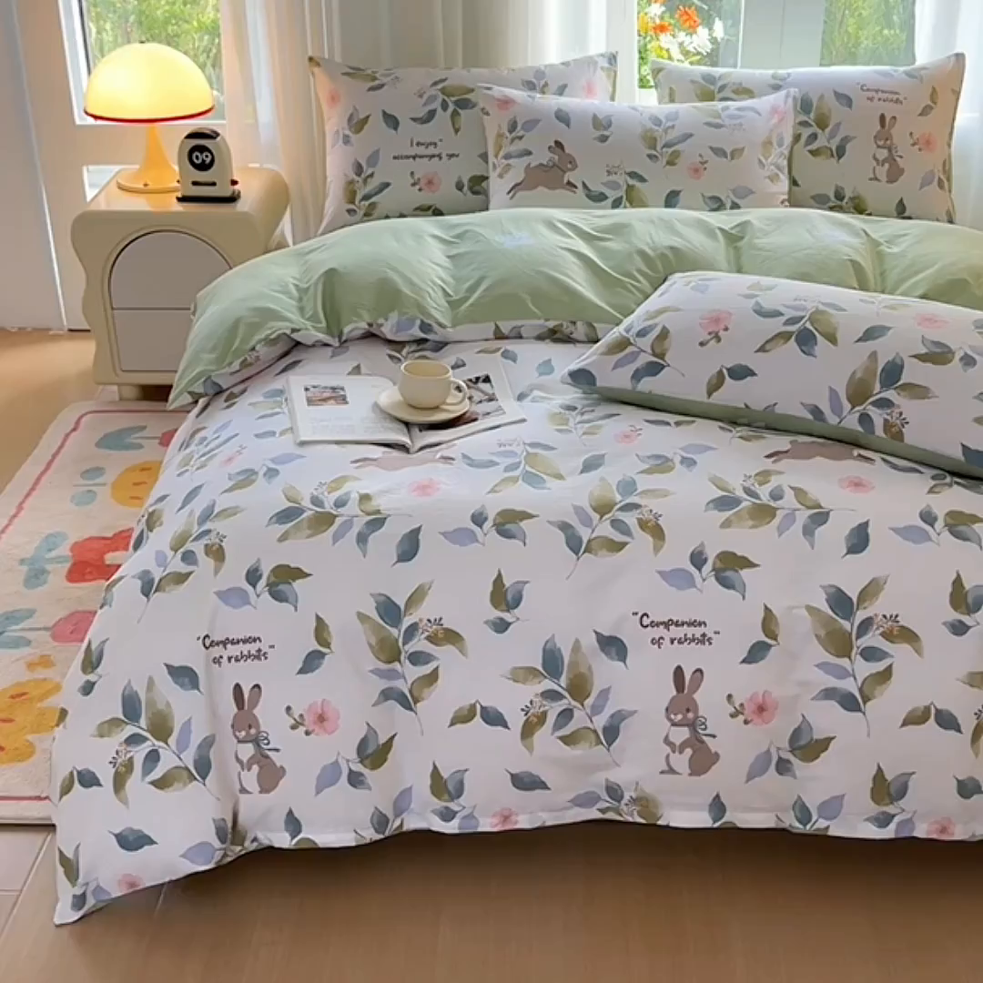 91家纺网 家纺一手货源 找家纺 宇彬家纺 2026直播新款13070全棉纯棉印花单双人被套喷气小清新简约热款学生被罩 秘境(新)