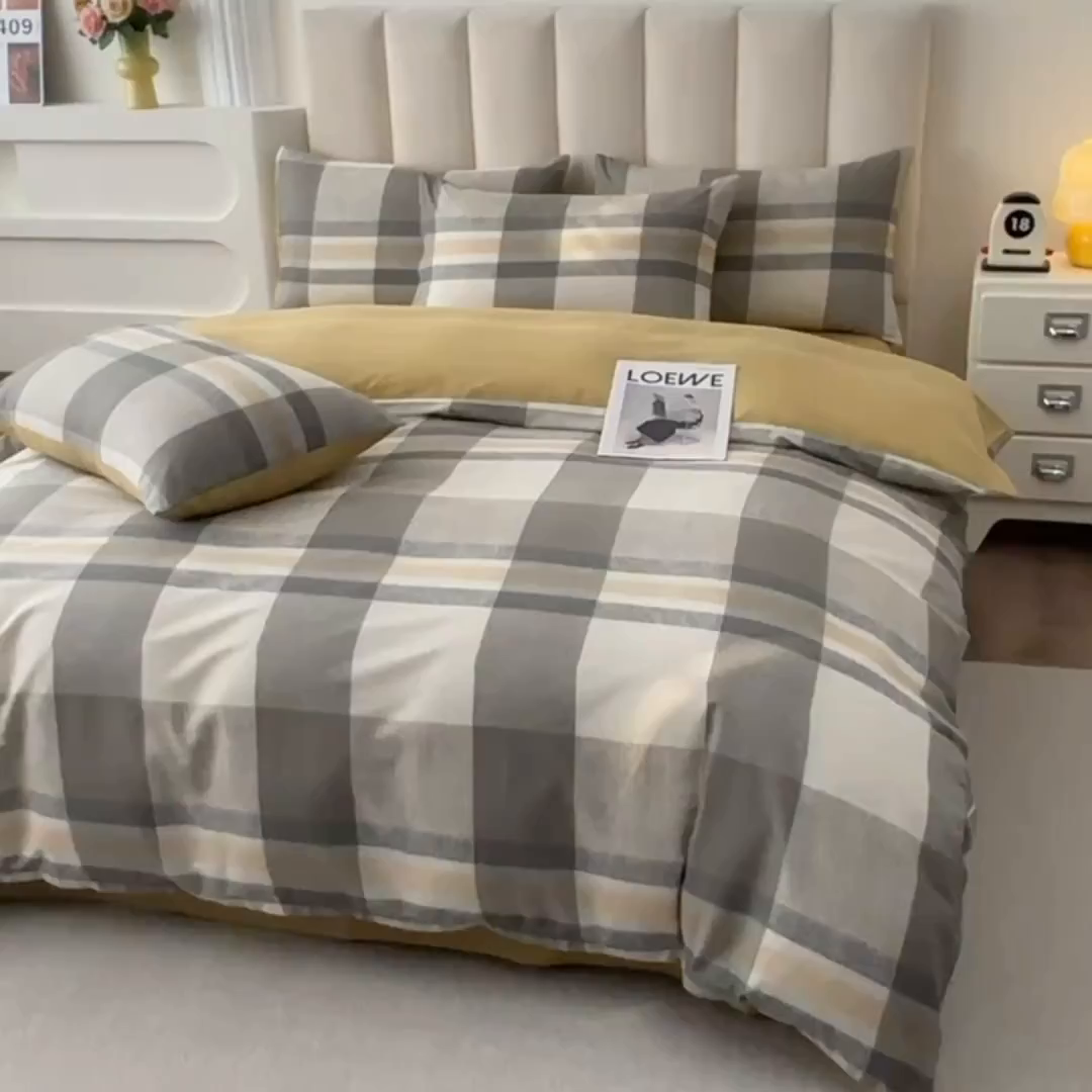 91家纺网 家纺一手货源 找家纺 宇彬家纺 2026直播新款13070全棉纯棉印花单双人被套喷气小清新简约热款学生被罩 冬日街灯-咖