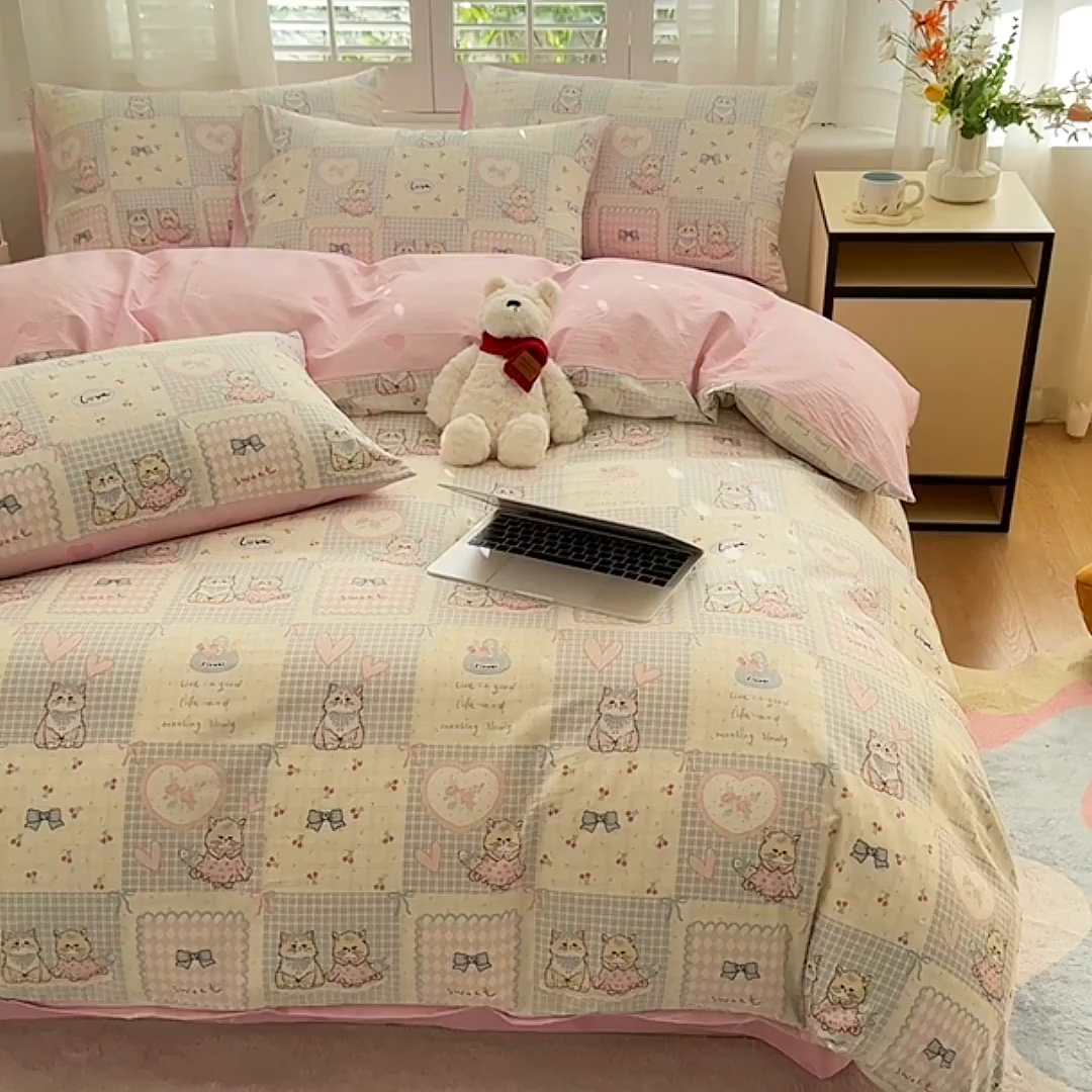 91家纺网 家纺一手货源 找家纺 宇彬家纺 2026直播新款13070全棉纯棉印花单双人被套喷气小清新简约热款学生被罩 哈基咪
