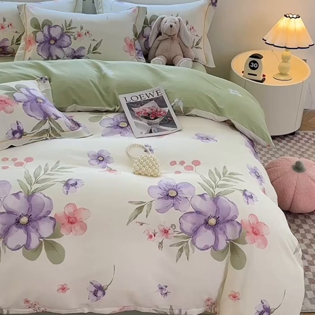 91家纺网 家纺一手货源 找家纺 宇彬家纺 2026直播新款13070全棉纯棉印花单双人被套喷气小清新简约热款学生被罩 春和景明