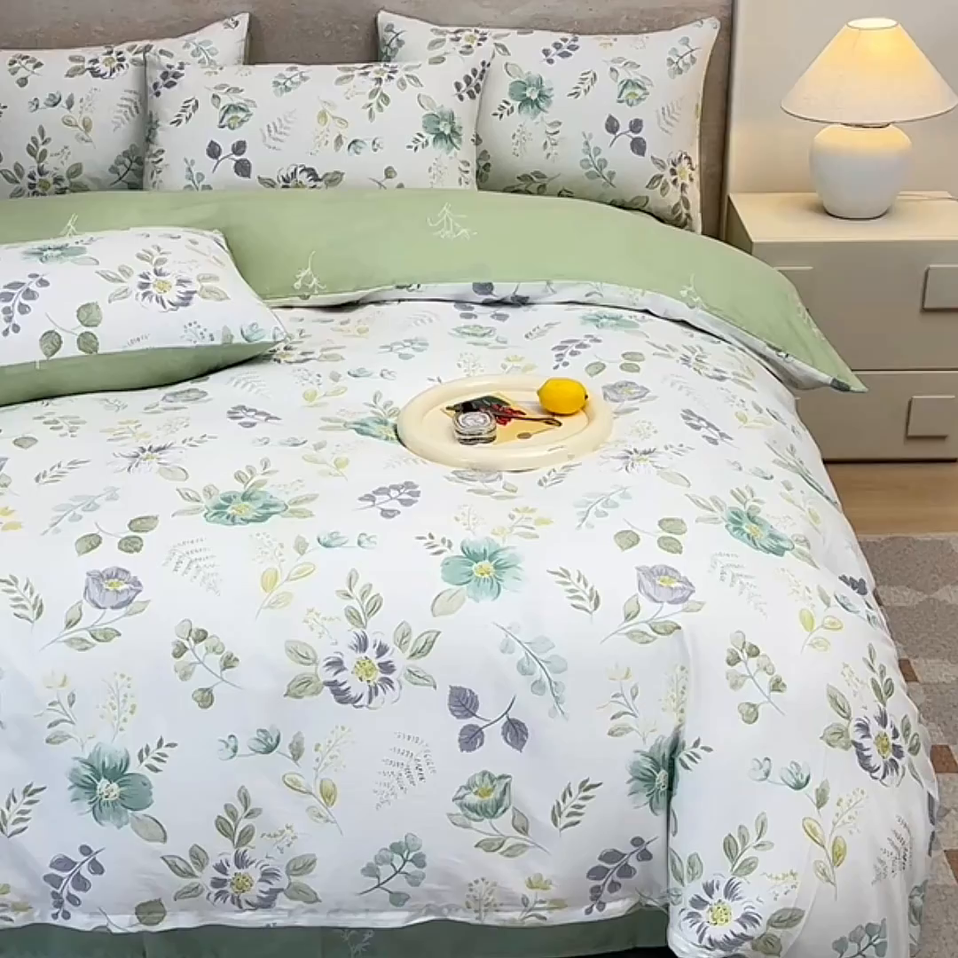 91家纺网 家纺一手货源 找家纺 宇彬家纺 2026直播新款13070全棉纯棉印花单双人被套喷气小清新简约热款学生被罩 花韵花香 绿