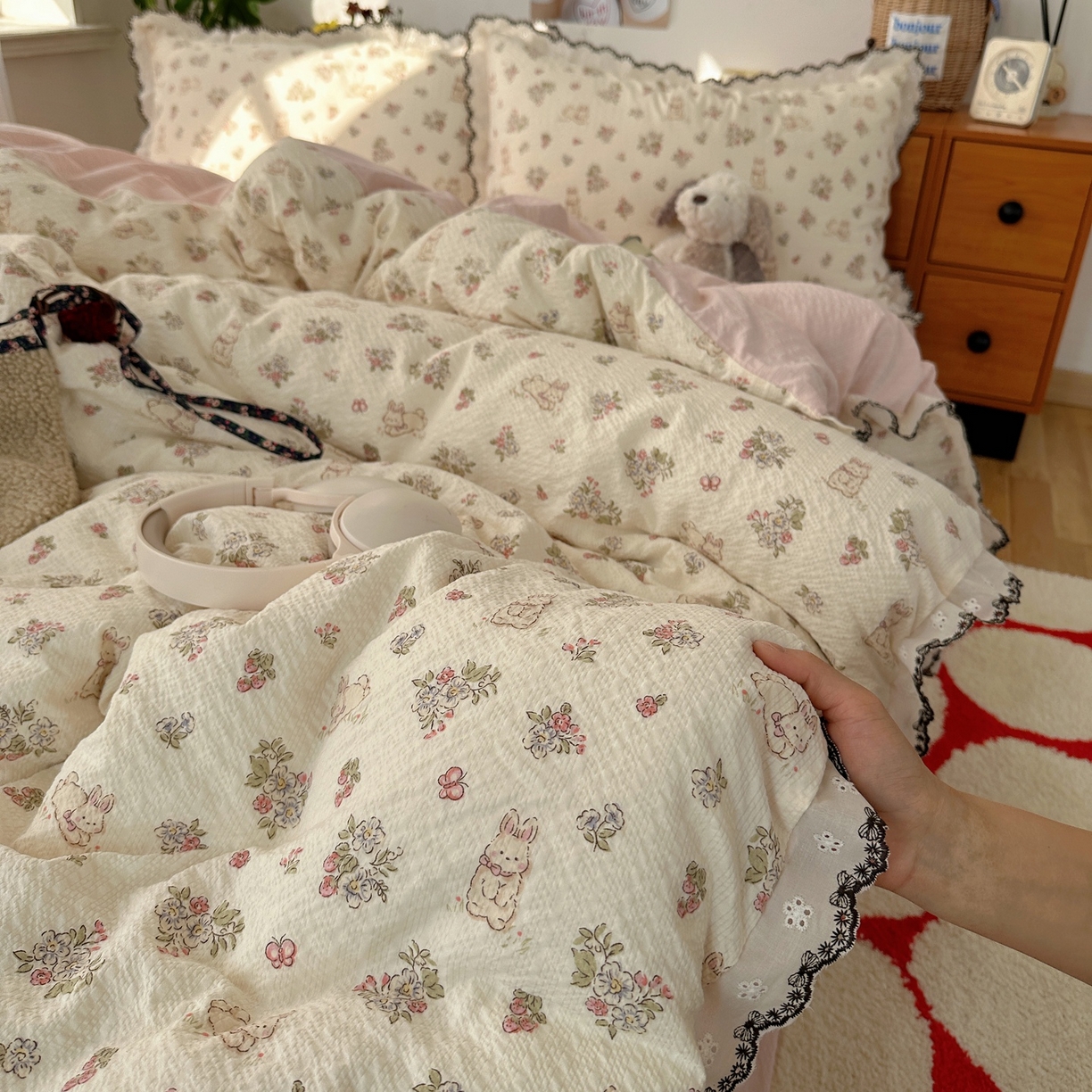 91家纺网 家纺一手货源 找家纺 顾里家纺 2026新款法式复古花边三层纱四件套（会员-2元） 春村小兔