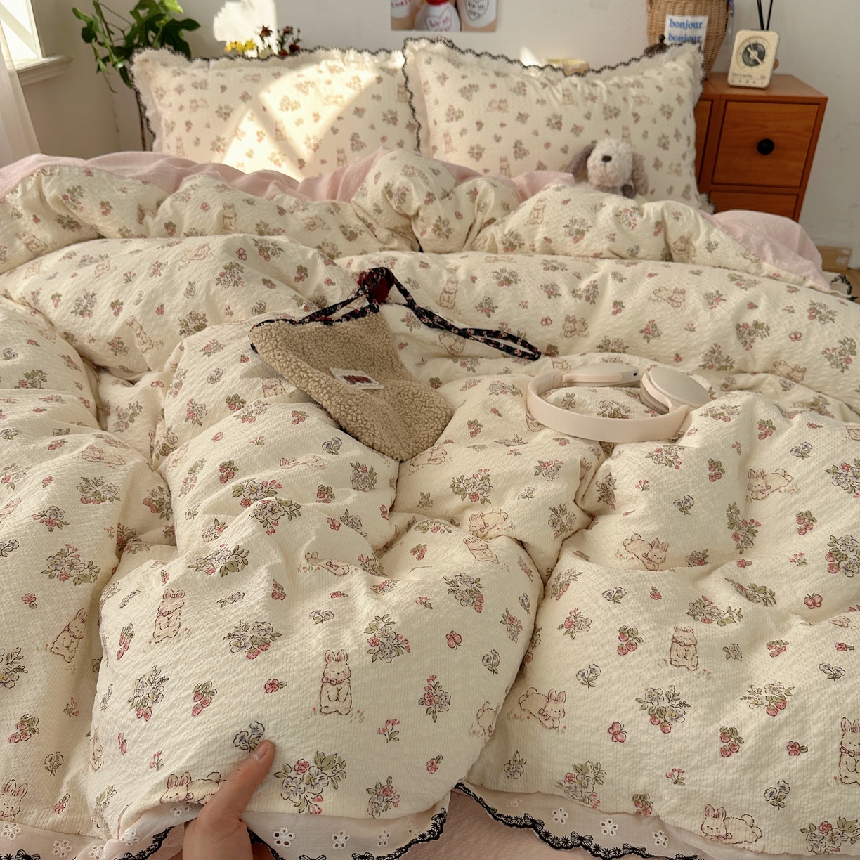 91家纺网 家纺一手货源 找家纺 顾里家纺 2026新款法式复古花边三层纱四件套（会员-2元） 春村小兔