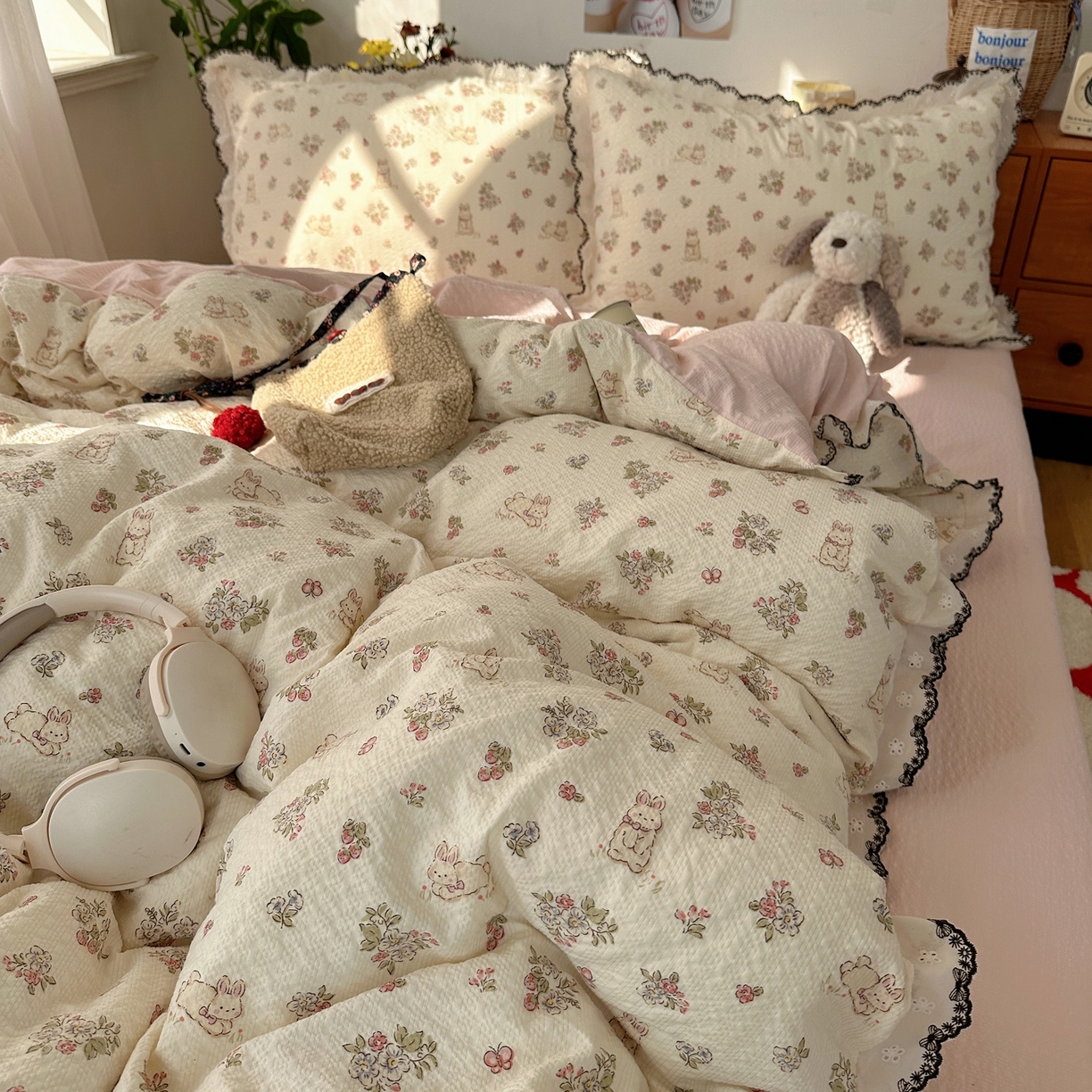 91家纺网 家纺一手货源 找家纺 顾里家纺 2026新款法式复古花边三层纱四件套（会员-2元） 春村小兔