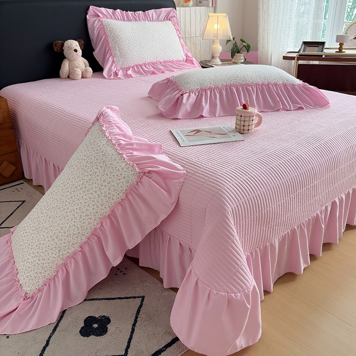 91家纺网 家纺一手货源 找家纺 锦格家纺 2026春夏新款古法水洗棉花边床盖款四件套 樱花落