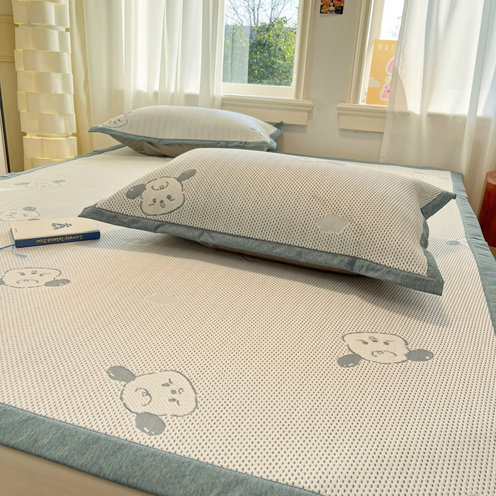 91家纺网 家纺一手货源 找家纺 雅居纺家纺 2026新款A类加厚三明治底提花小清新凉感席床单款凉席席子 晚安小狗