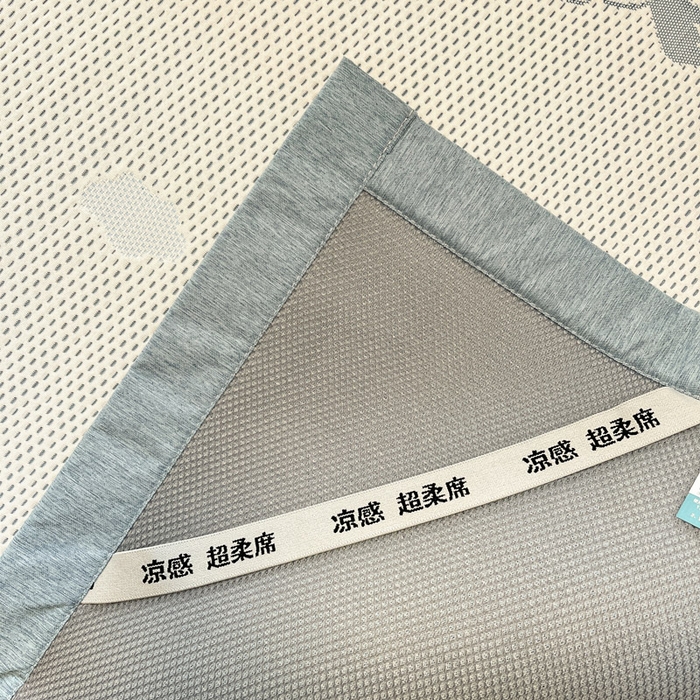 91家纺网 家纺一手货源 找家纺 雅居纺家纺 2026新款A类加厚三明治底提花小清新凉感席床单款凉席席子 晚安小狗