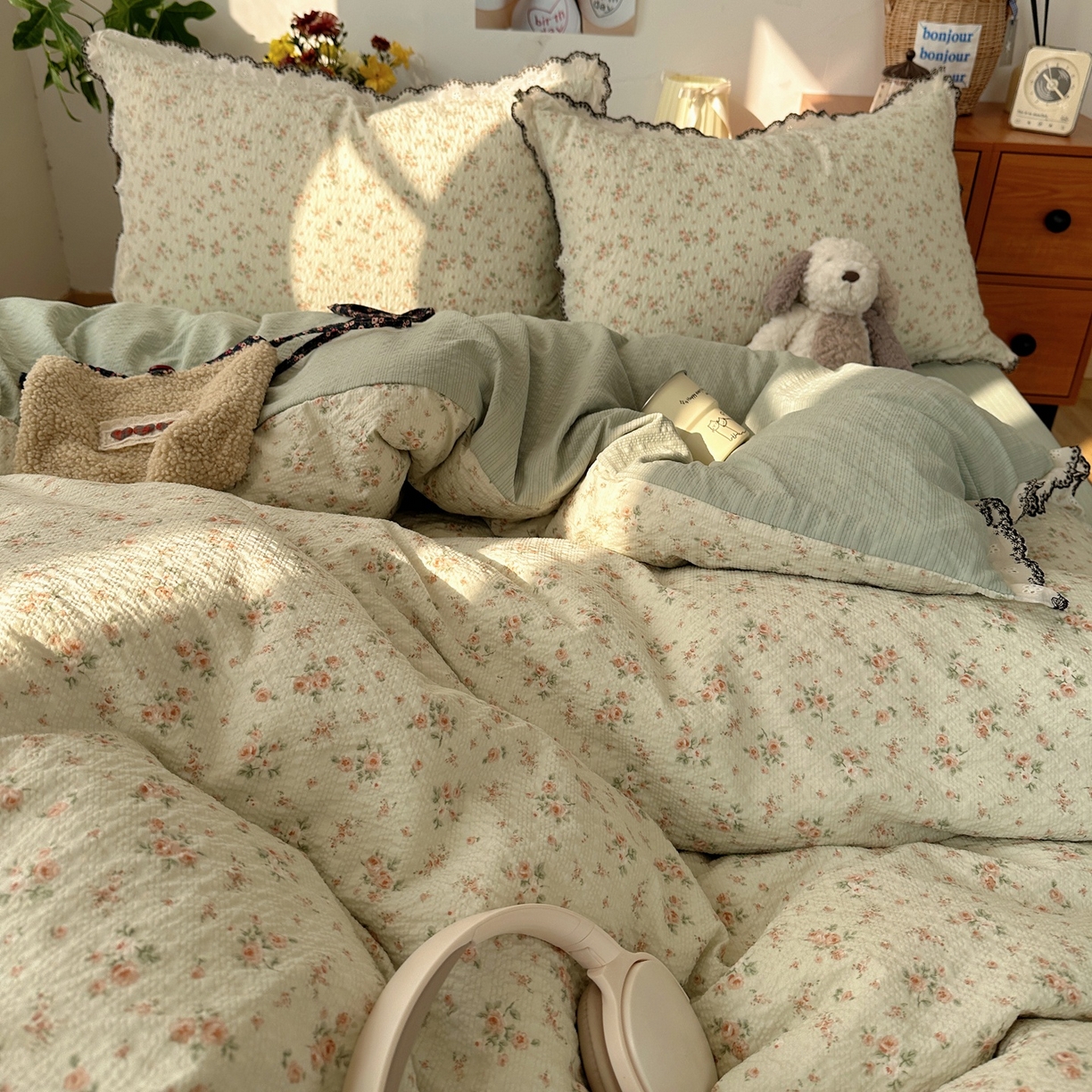 91家纺网 家纺一手货源 找家纺 顾里家纺 2026新款法式复古花边三层纱四件套（会员-2元） 岛屿春山