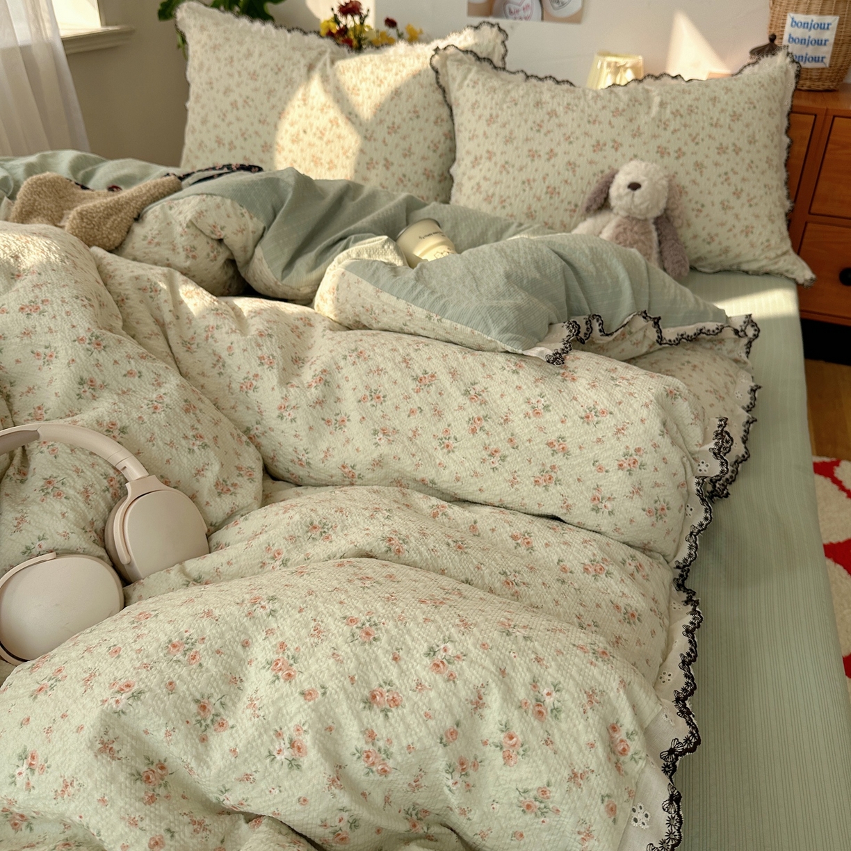 91家纺网 家纺一手货源 找家纺 顾里家纺 2026新款法式复古花边三层纱四件套（会员-2元） 岛屿春山