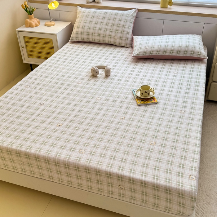 91家纺网 家纺一手货源 找家纺 爱多多家居 2026新款针织棉双层纱床笠 床笠三件套  床笠-格子熊