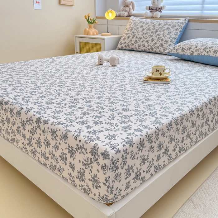 91家纺网 家纺一手货源 找家纺 爱多多家居 2026新款针织棉双层纱床笠 床笠三件套  床笠-花丛灰